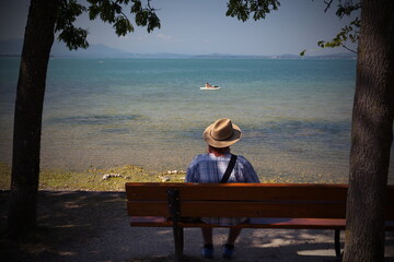 Alleine  am im Urlaub