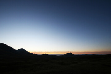 montagna italiana abruzzo gran sasso veduta sentieri lago 