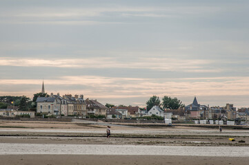 Marée basse à Langrune-sur-Mer, Normandie, France