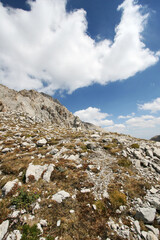 montagna italiana abruzzo gran sasso veduta sentieri lago 