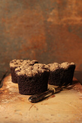 kleine Schokoladenkuchen mit Kaffeestreusel