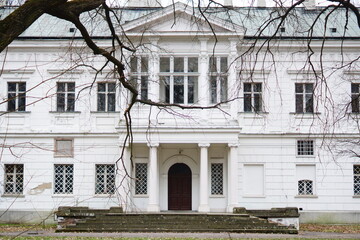 Pałac Opackich w Falentach