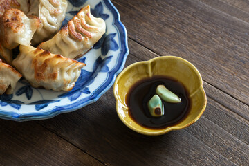 ニンニクの黒酢漬け　餃子のタレ
