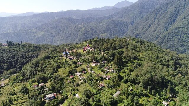 Village de Yuksom dans l'&eacute;tat du Sikkim en Inde vue du ciel
