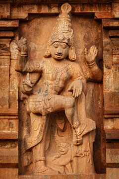 Brihadishwara Temple entrance guard statue, Tanjore