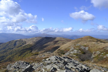 Bieszczady, szlak na Tarnicę, pasmo górskie w Karpatach © Albin Marciniak