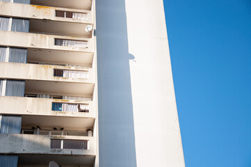 parabole au soleil