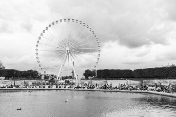 Grande roue et jardin des Tuileries. Paris