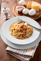 Piatto di bucatini alla carbonara, Cucina Italiana 