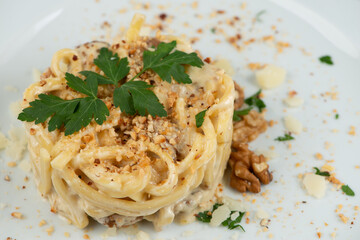 Pasta al Pesto di Noci 1 