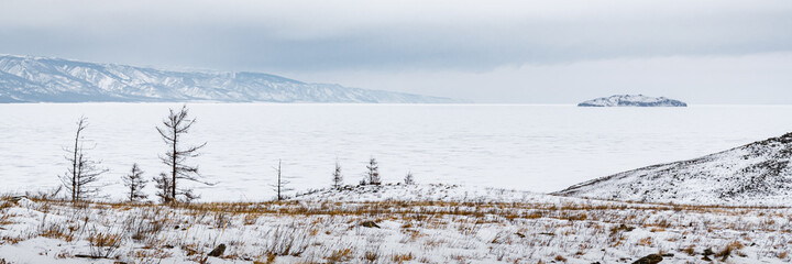 Fototapeta premium View of Lake Baikal from Ogoy Island