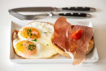 eggs sunny side up