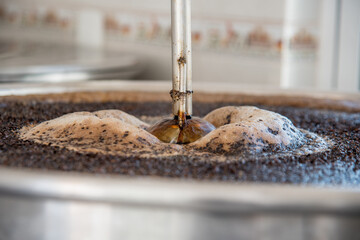 colored malt grains for making light and dark malt craft beer