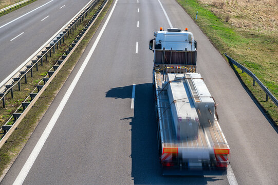 Transport- Ladungssicherung - Auflieger - LKW, Stock-Foto