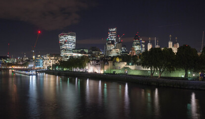 Fototapeta na wymiar london by night