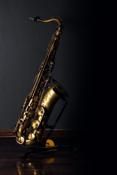 Tenor Saxophone Images – Browse 3,926 Stock Photos, Vectors, and Video