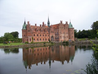 Fototapeta na wymiar Egeskov Castle in Denmark