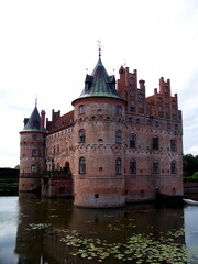 Fototapeta na wymiar Egeskov castle in Denmark
