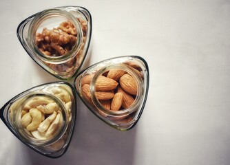 Buy best quality dry fruits online from bigbasket. Variety of almond, badam, cashew, dates, fig, raisins and pista
