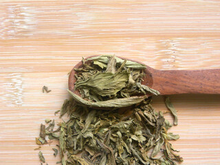 Raw whole dried Stevia leaf