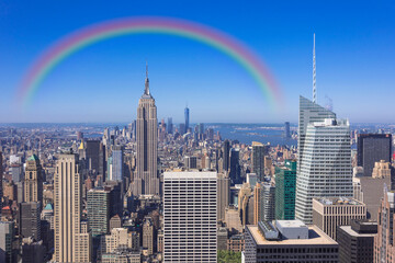 ニューヨークのマンハッタンにかかる虹