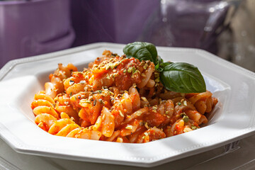 Pasta with peppers and pistachio