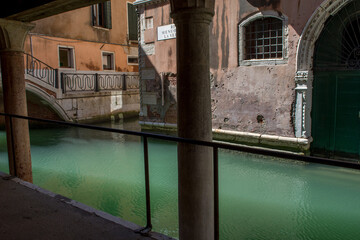 discovery of the city of Venice and its small canals and romantic alleys