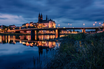 Fototapeta na wymiar View at the blue hour on Meissen with Castle Hill, Cathedral and Albrechtsburg, Germany.