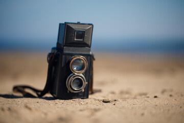 old camera and the sea, Vintage Camera On The Beach