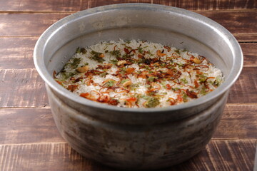 Dum chicken biriyani