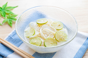 冷たいすだちうどん