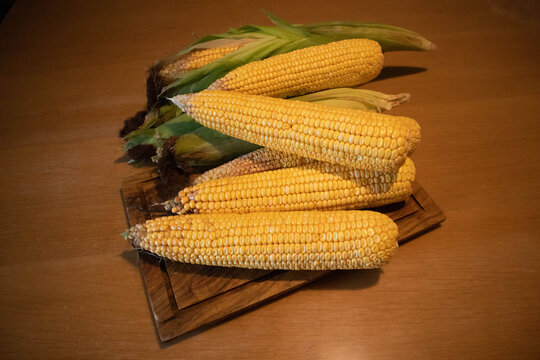 Fresh tender yellow corn on the cob