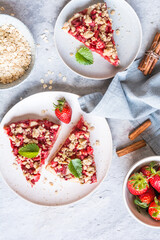 Strawberry pie with oatmeal crumble topping
