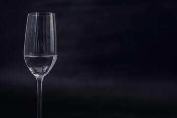 Catado de tequilas. Copa con tequila blanco.