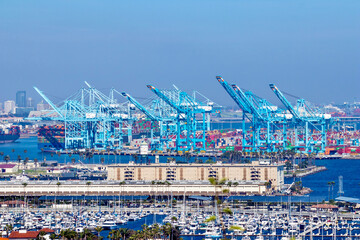 Port of Los Angeles in Long Beach, California USA  - obrazy, fototapety, plakaty