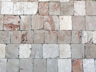 Murs de différentes couleur de pierre