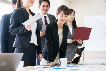 ビジネス・ミーティング・マーケティング