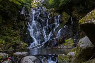 Obraz premium 福岡県 糸島 白糸の滝