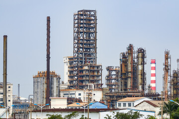 Plant equipment and chimney pipes of large oil refineries