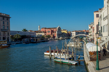 discovery of the city of Venice and its small canals and romantic alleys