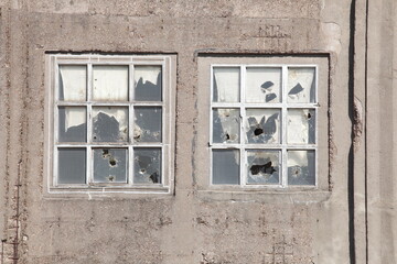 Alter verfallener Hafenschuppen, Fenster, Bremen, Deutschland
