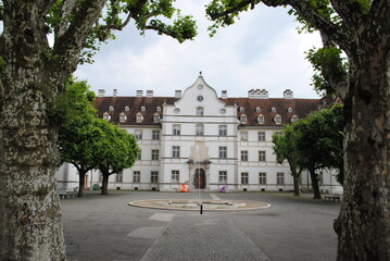Fototapeta na wymiar Façade du Château de Delémont, résidence estivale des Princes-Évêques de Bâle, Jura, Suisse