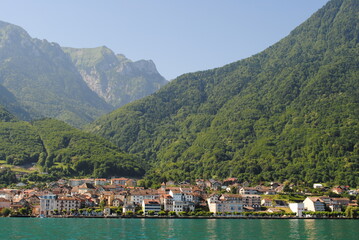 Fototapeta na wymiar Evian au bord du lac Léman, France, Europe