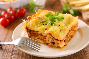 lasagne with minced beef and cheese