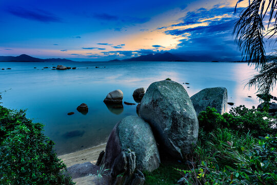 this place is on the mainland in Florian&oacute;polis, known as palm beach, photos taken at sunset on a beautiful autumn afternoon.