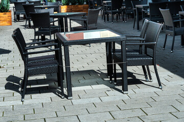 Außengastronomie ohne Menschen