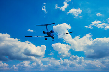 Learjet, Flugzeug, Wolken, Himmel, Landung, Flughafen, Ramstein