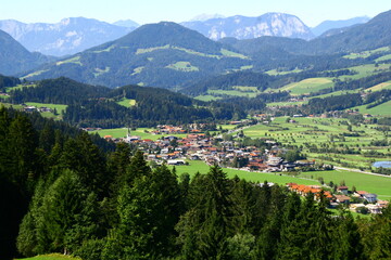 Blick auf Ellmau am Wilden Kaiser in Tirol