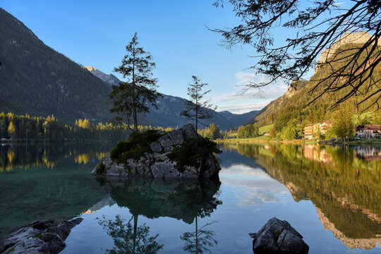 See, Hintersee, Ramsau, Berchtesgaden, Berchtesgadener Land, Malerwinkel, Ferchensee, Forchensee, Ramsauer Ache, Hochkalter,  Oberbayern, Wasser, Spiegelglatt, Spiegelbild, spiegeln, Oberfl&auml;che,  Somm