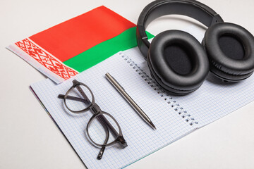 Learning foreign languages in Belarus with the help of audio recordings and headphones